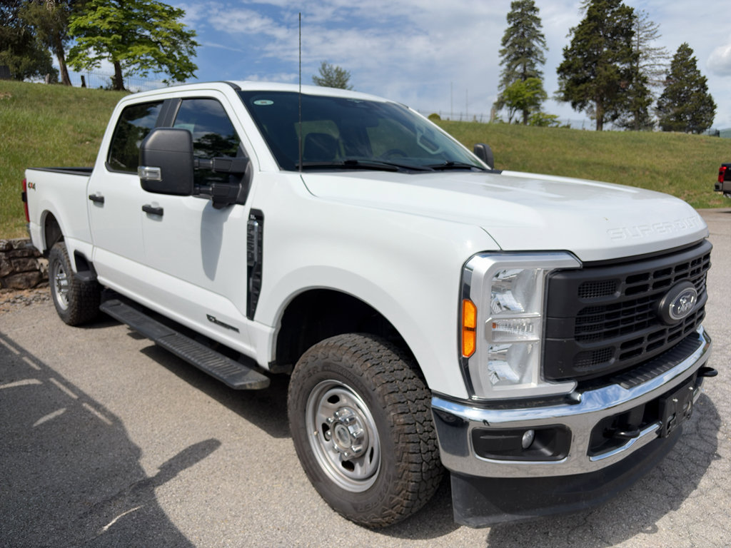 Used 2023 Ford F250 XL w/ 360-Degree Camera Package AWD/4WD image 1