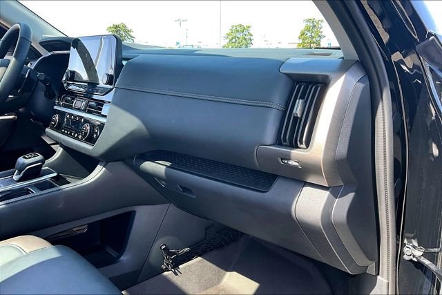 Certified 2025 Nissan Pathfinder Platinum w/ Cargo Package image 23