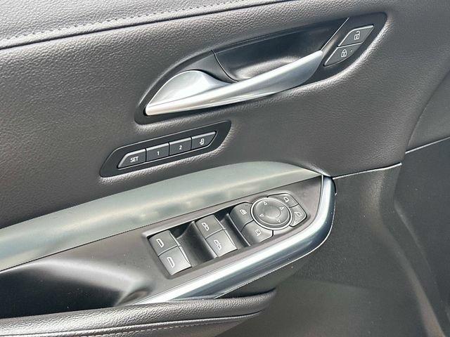 Certified 2023 Cadillac XT4 Premium Luxury AWD/4WD image 16