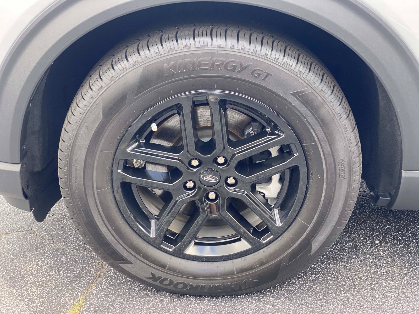 Used 2026 Ford Explorer Active RWD image 15