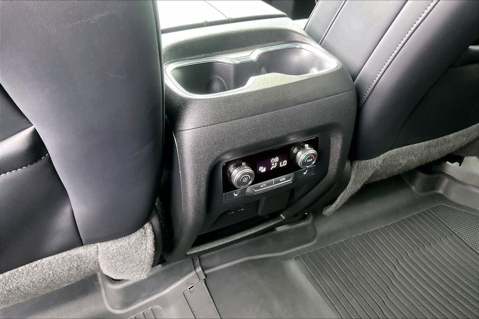 Used 2024 GMC Acadia Elevation w/ Super Cruise Package FWD image 37