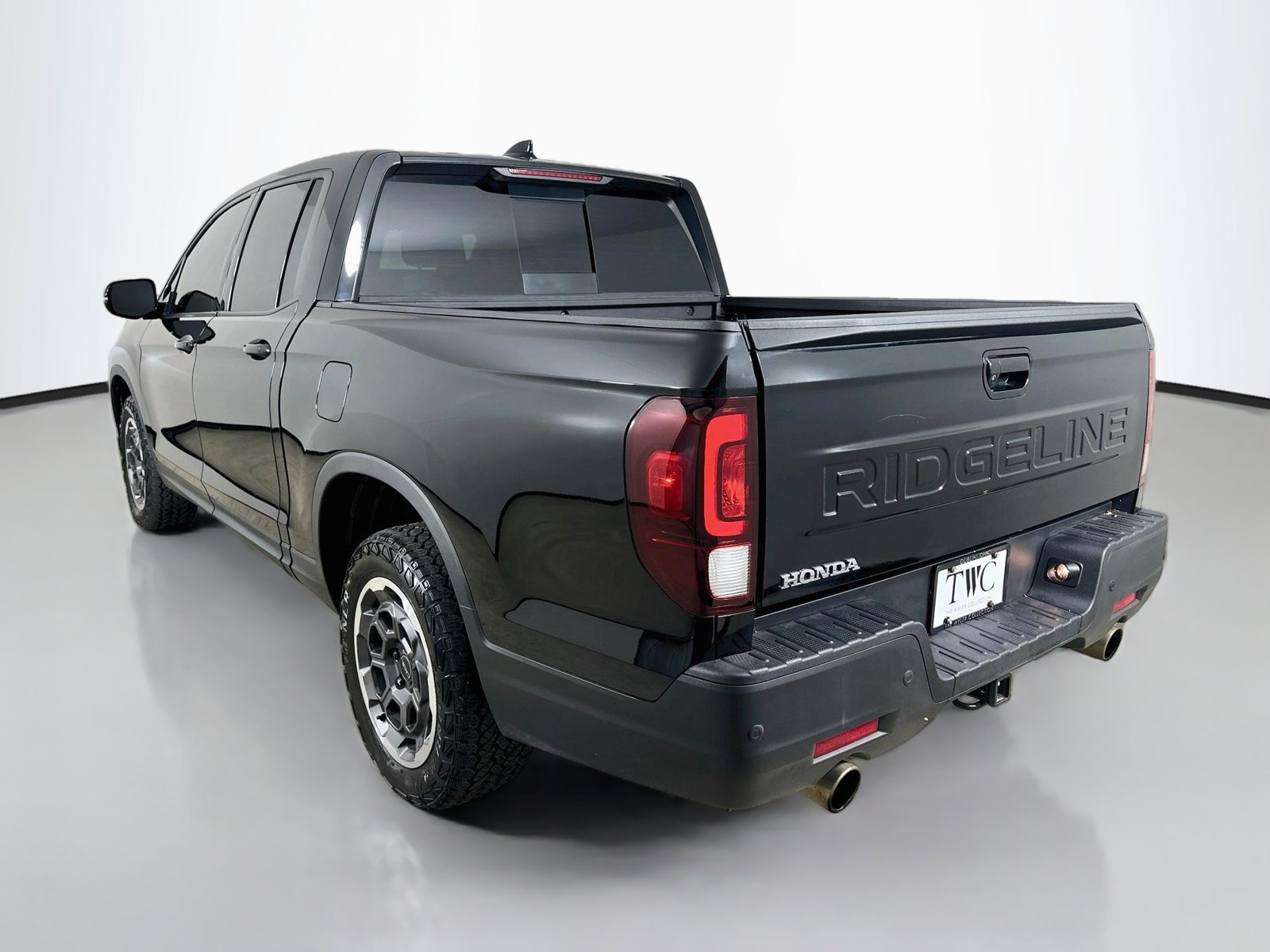 Used 2024 Honda Ridgeline Black Edition image 7