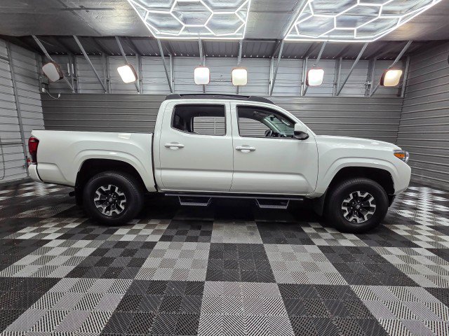 Used 2022 Toyota Tacoma SR AWD/4WD image 9