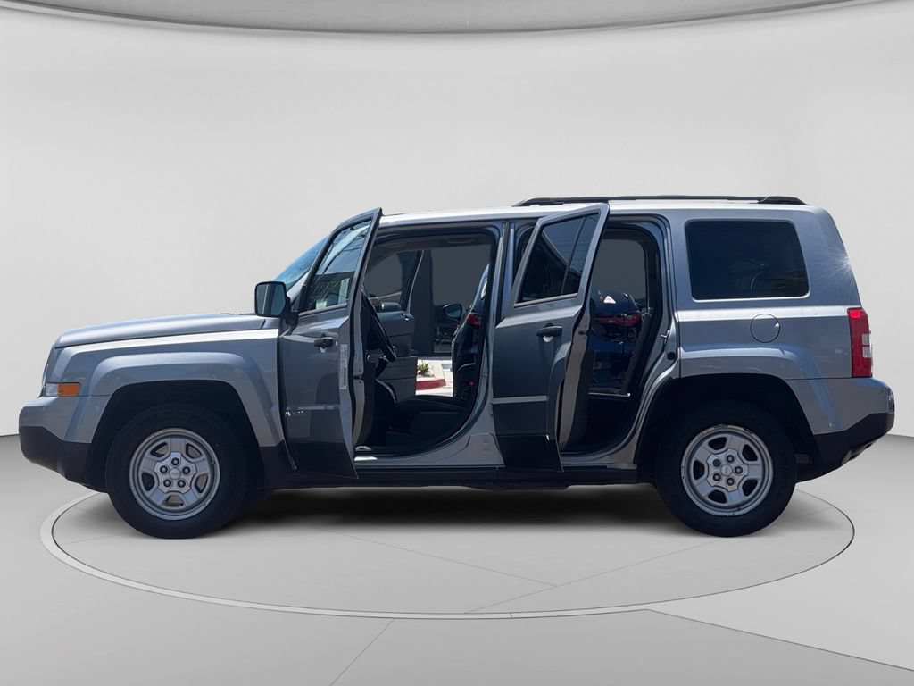 Used 2014 Jeep Patriot Sport FWD image 28