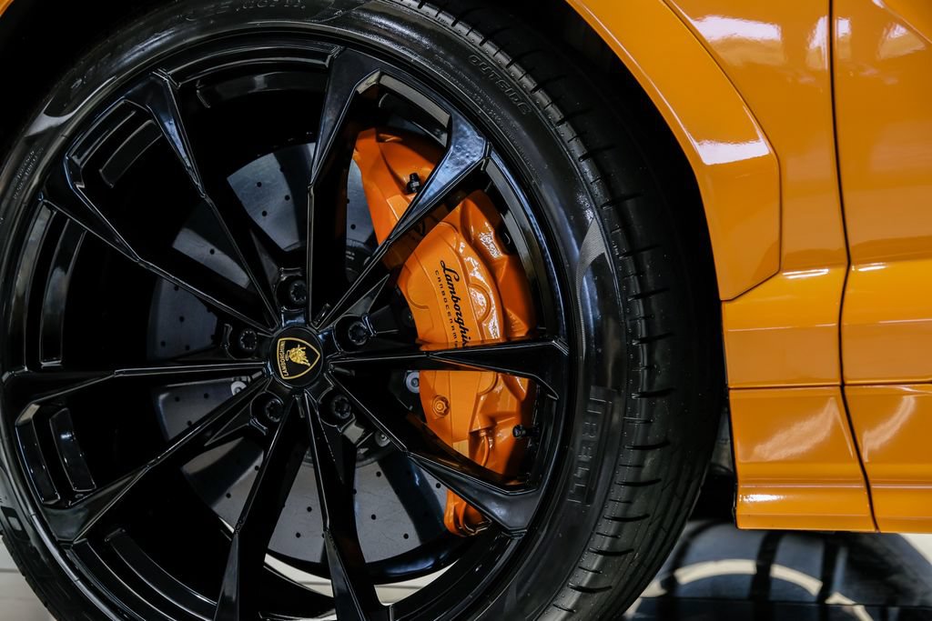 Used 2022 Lamborghini Urus AWD/4WD image 73
