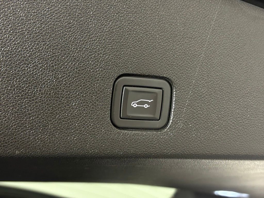 Used 2024 Cadillac XT6 Luxury image 44