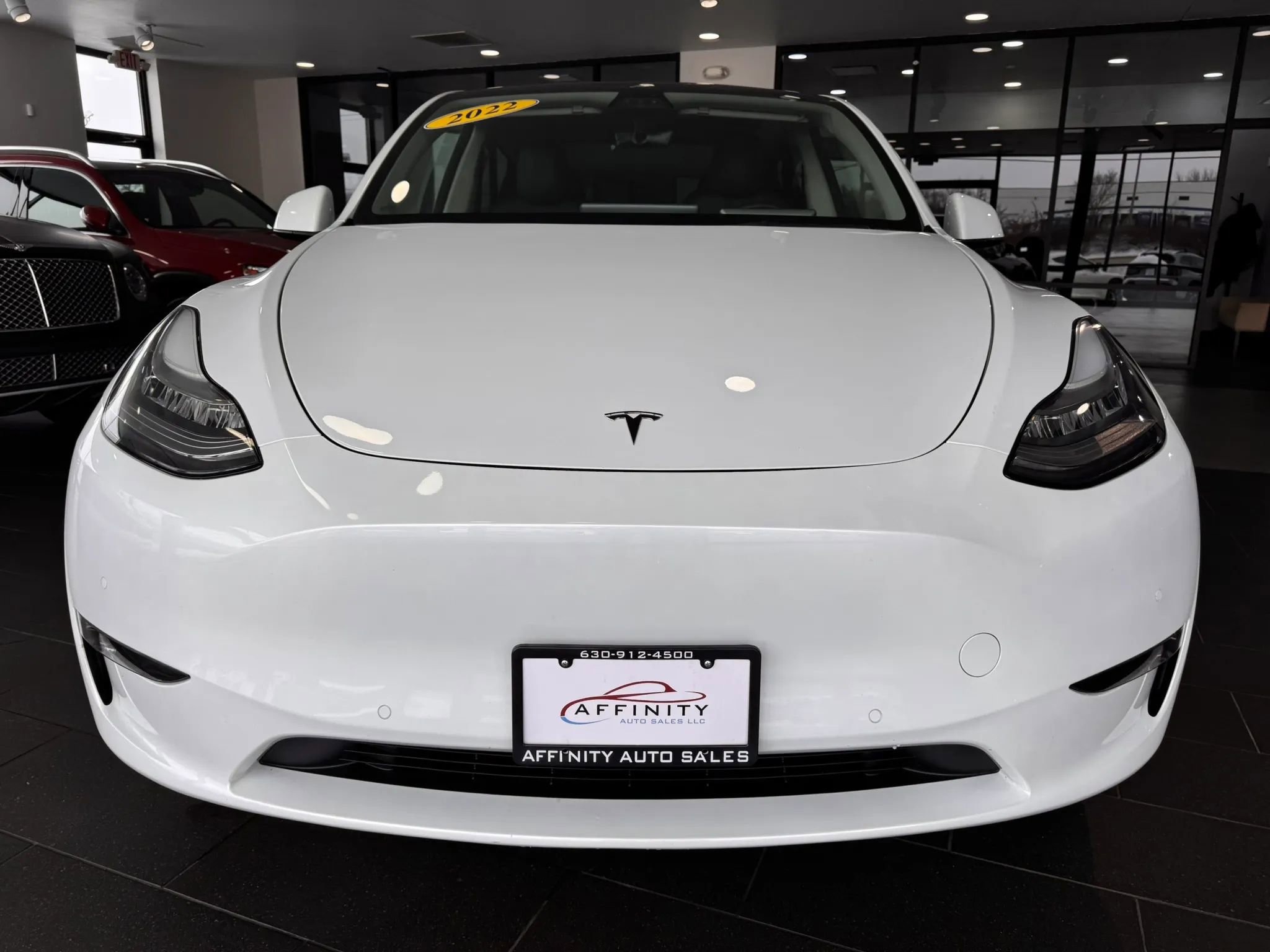 Used 2022 Tesla Model Y Long Range image 8
