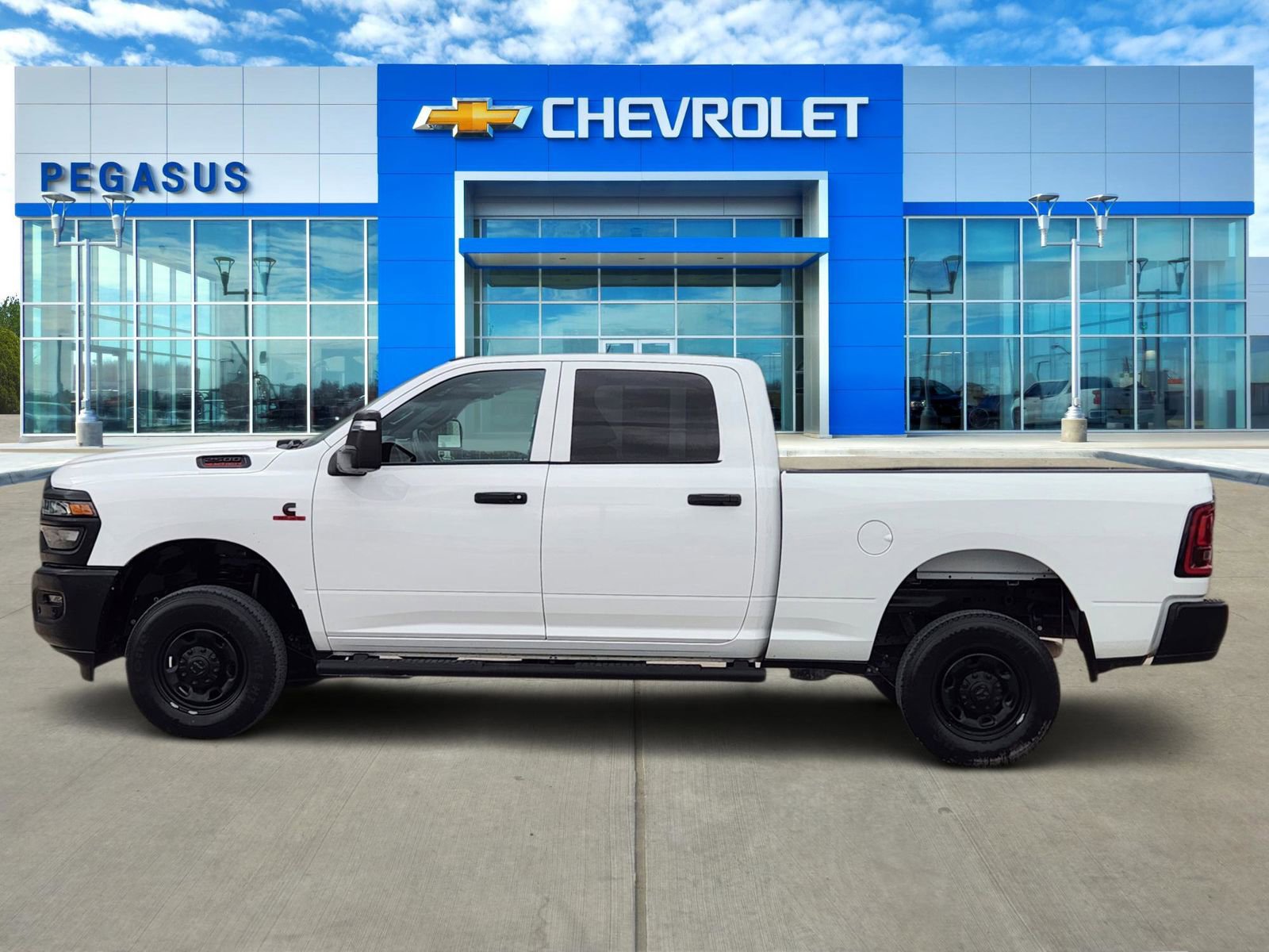 Used 2025 RAM 2500 Tradesman AWD/4WD image 3