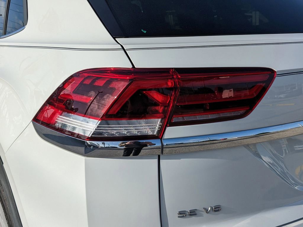 Used 2023 Volkswagen Atlas Cross Sport SE FWD image 8
