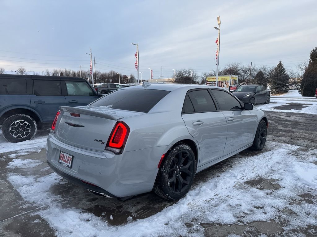 Used 2022 Chrysler 300 S w/ Safetytec Plus Group image 9