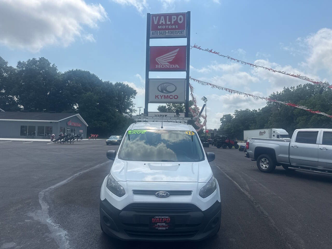 Used 2015 Ford Transit Connect XL image 3