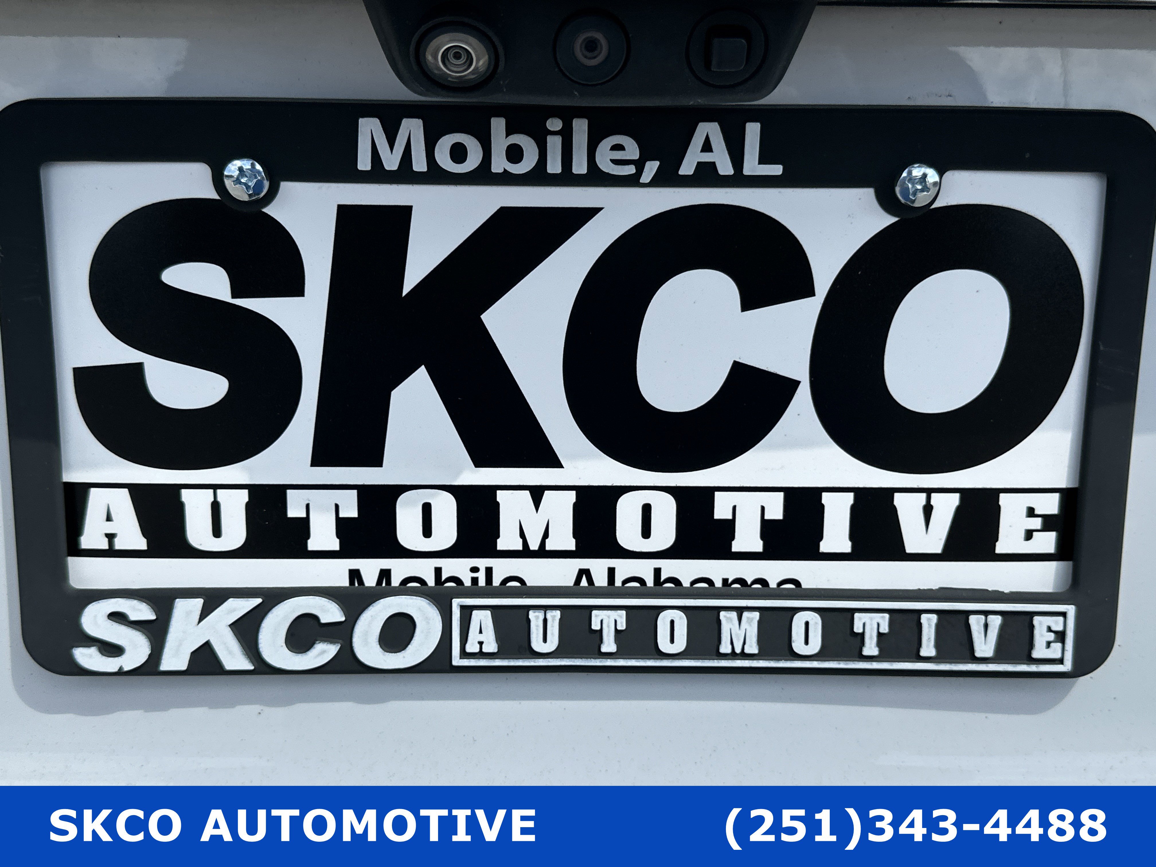Used 2023 Chevrolet Traverse Premier w/ LPO, Cargo Package image 29