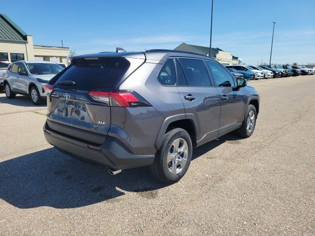 Used 2024 Toyota RAV4 XLE FWD image 22