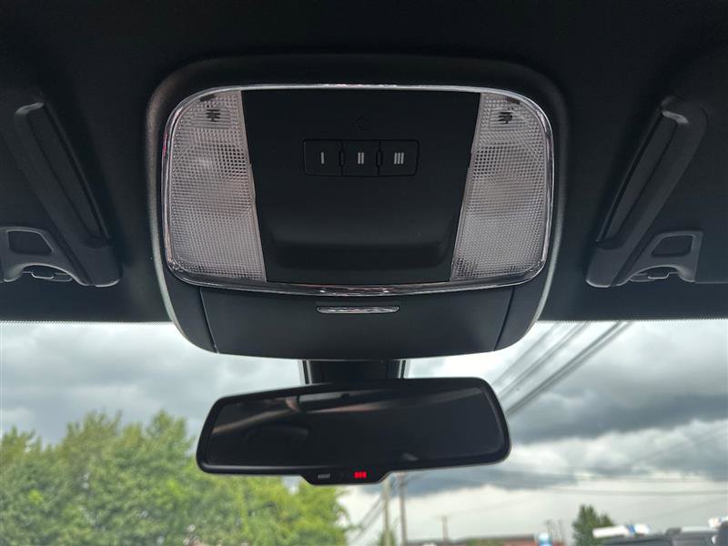 Used 2017 Dodge Charger SXT w/ Navigation & Travel Group RWD image 30