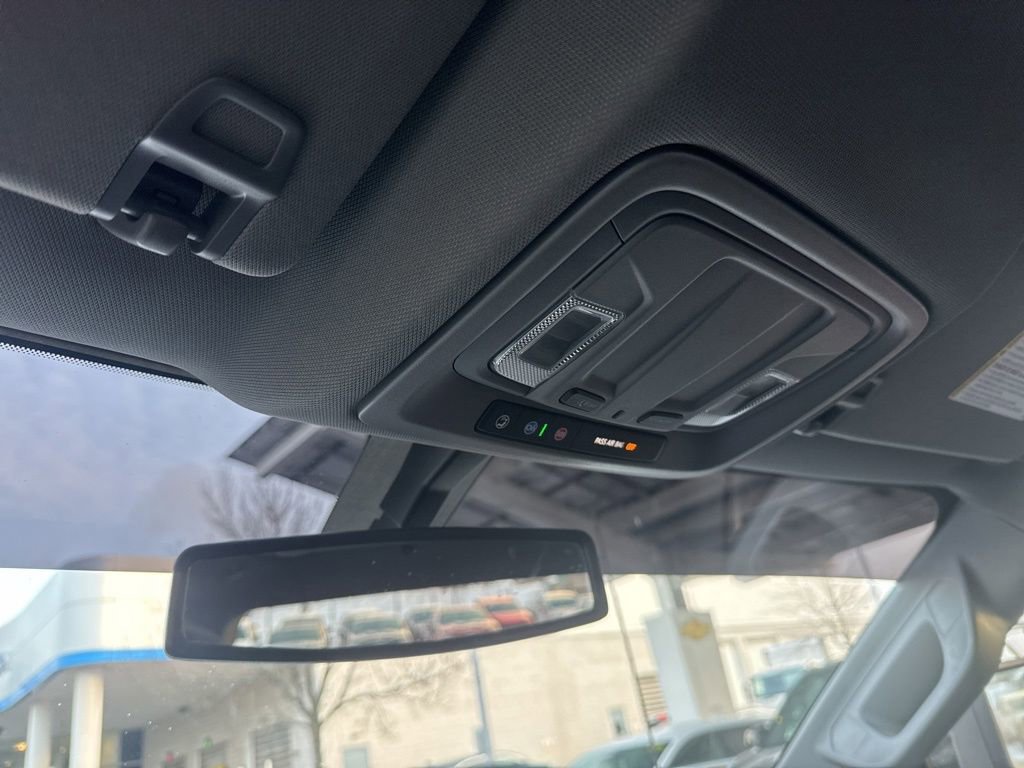 Used 2021 Chevrolet Silverado 2500 Custom w/ Custom Value Package image 26