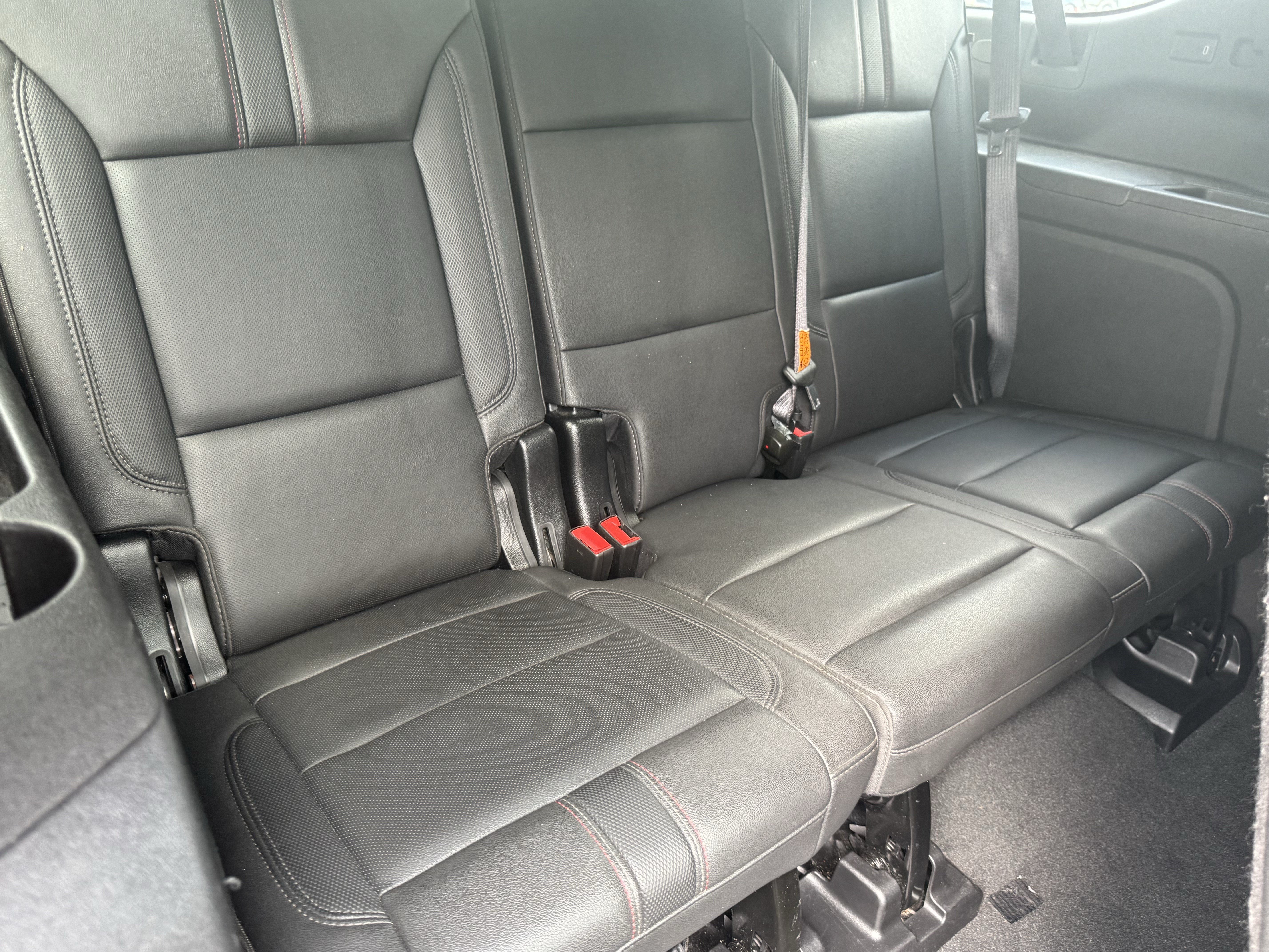 Used 2024 Chevrolet Suburban RST AWD/4WD image 19