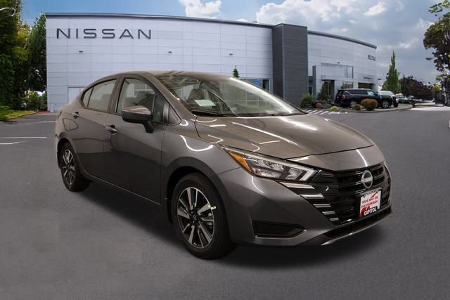 New 2025 Nissan Versa SV w/ Trunk Package