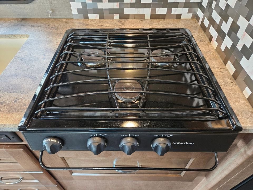 Used 2018 Ford E-450 and Econoline 450 Super Duty w/ Motorhome Prep Package RWD image 25