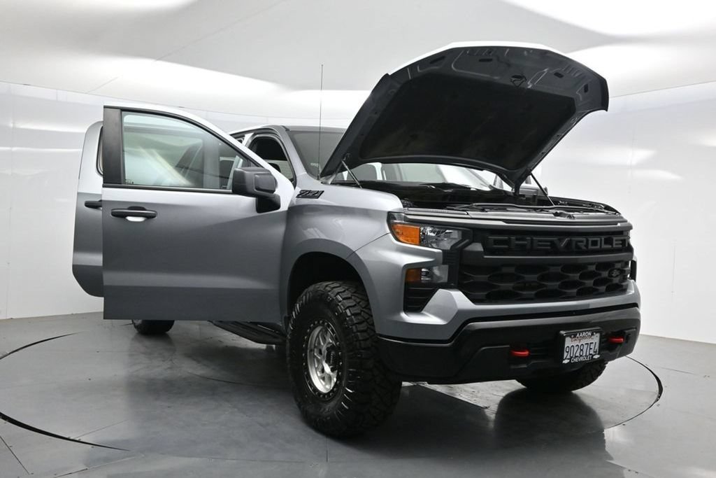 Used 2025 Chevrolet Silverado 1500 Custom Trail Boss w/ LPO, Dark Essentials Package AWD/4WD image 39