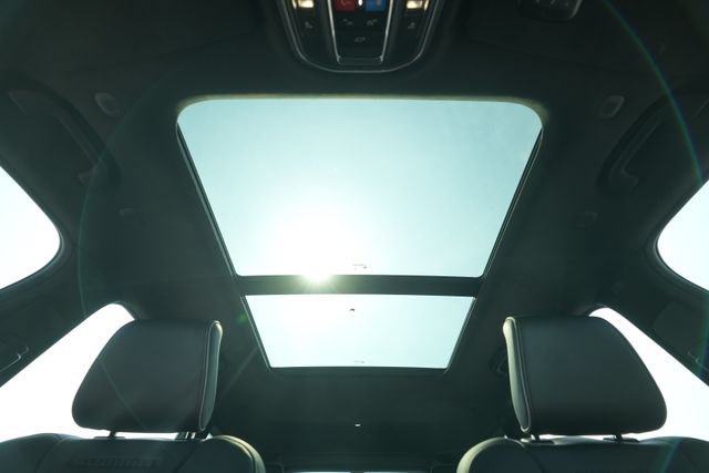 New 2026 Jeep Grand Cherokee Summit w/ MOPAR Finishing Package AWD/4WD image 10