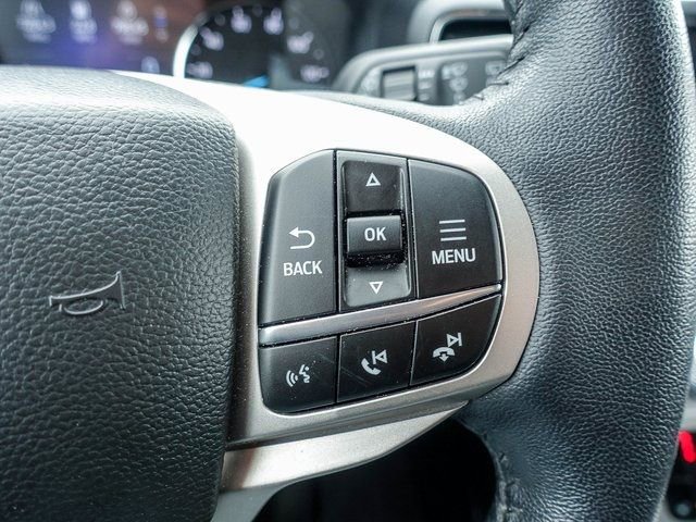 Used 2023 Ford Explorer XLT w/ Equipment Group 202A image 7