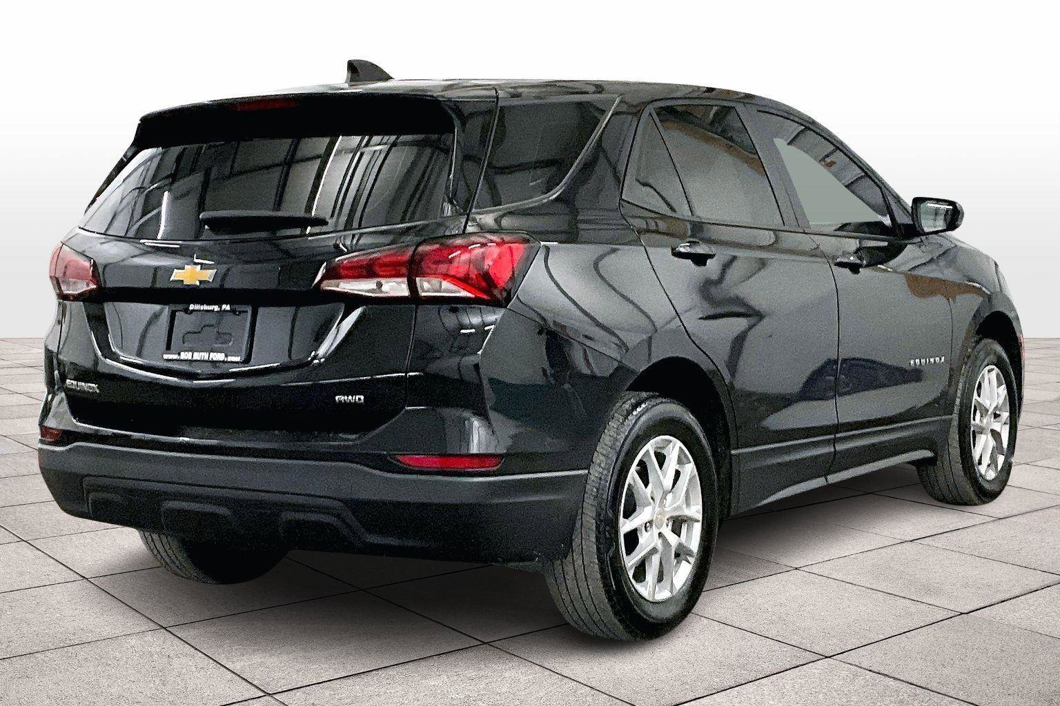 Used 2024 Chevrolet Equinox LS image 11