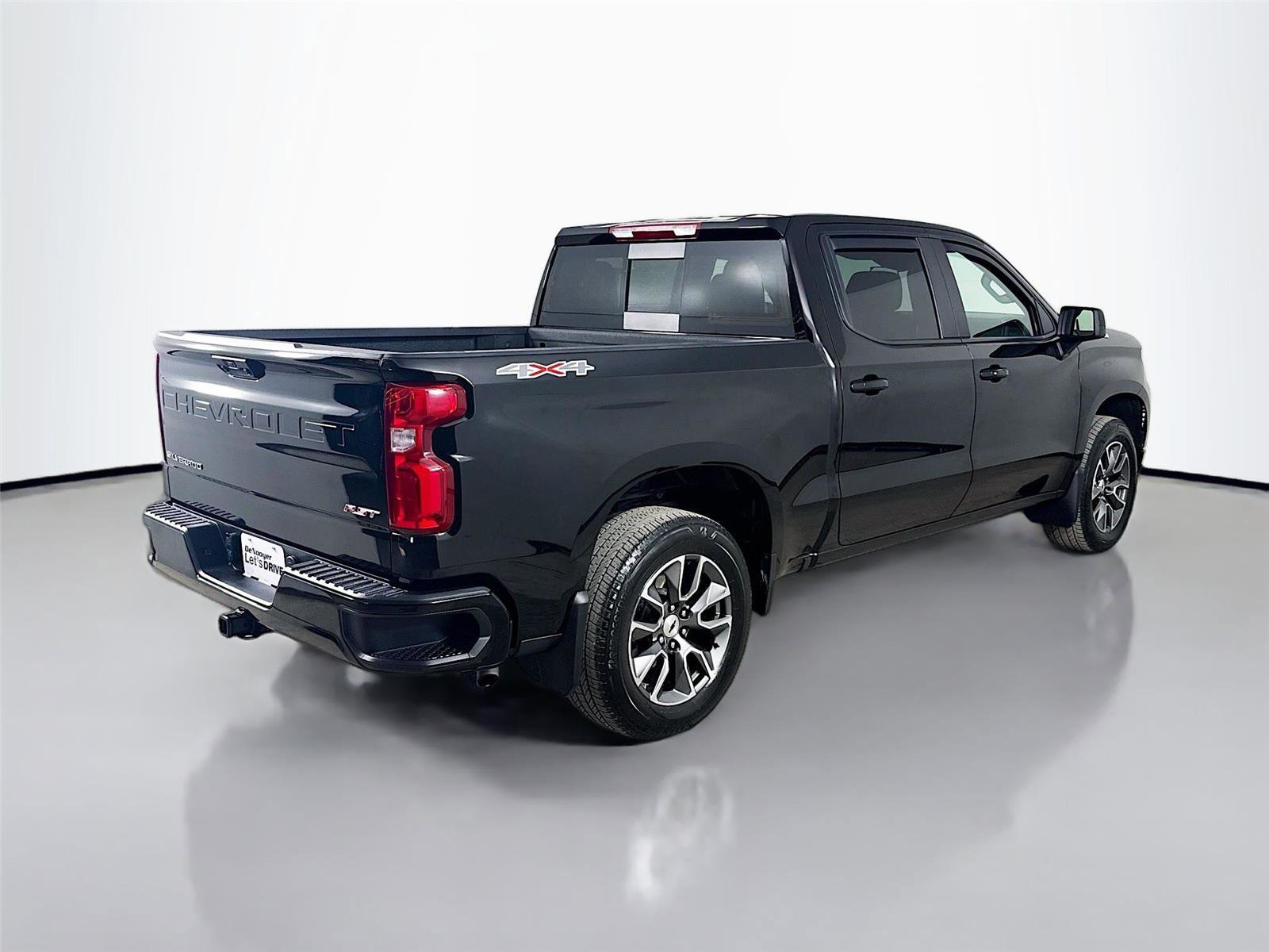 Used 2025 Chevrolet Silverado 1500 RST w/ Convenience Package II image 9