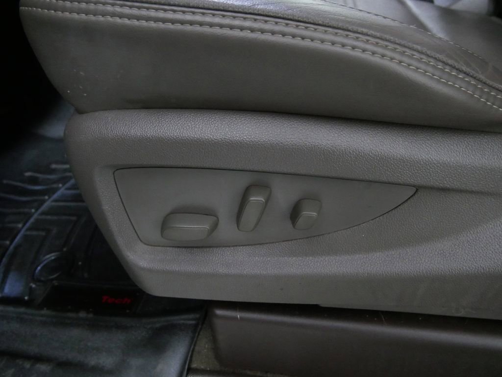 Used 2016 GMC Yukon Denali w/ Open Road Package image 16