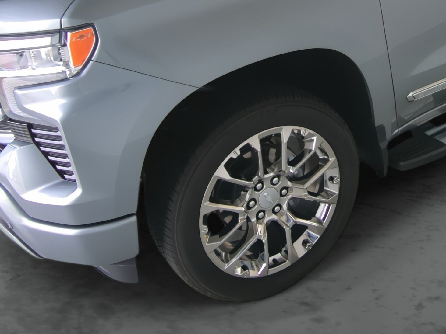 Used 2025 Chevrolet Silverado 1500 High Country w/ High Country Premium Package AWD/4WD image 7