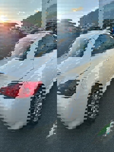 Used 2015 INFINITI Q60 Convertible w/ Premium Package image 10