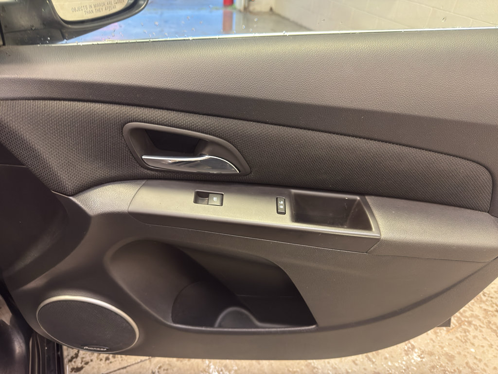 Used 2015 Chevrolet Cruze LTZ w/ Sun, Sound and Sport Package FWD image 20
