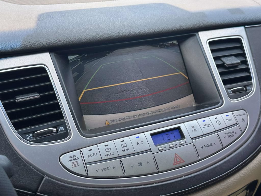 Used 2011 Hyundai Genesis 4.6 RWD image 28