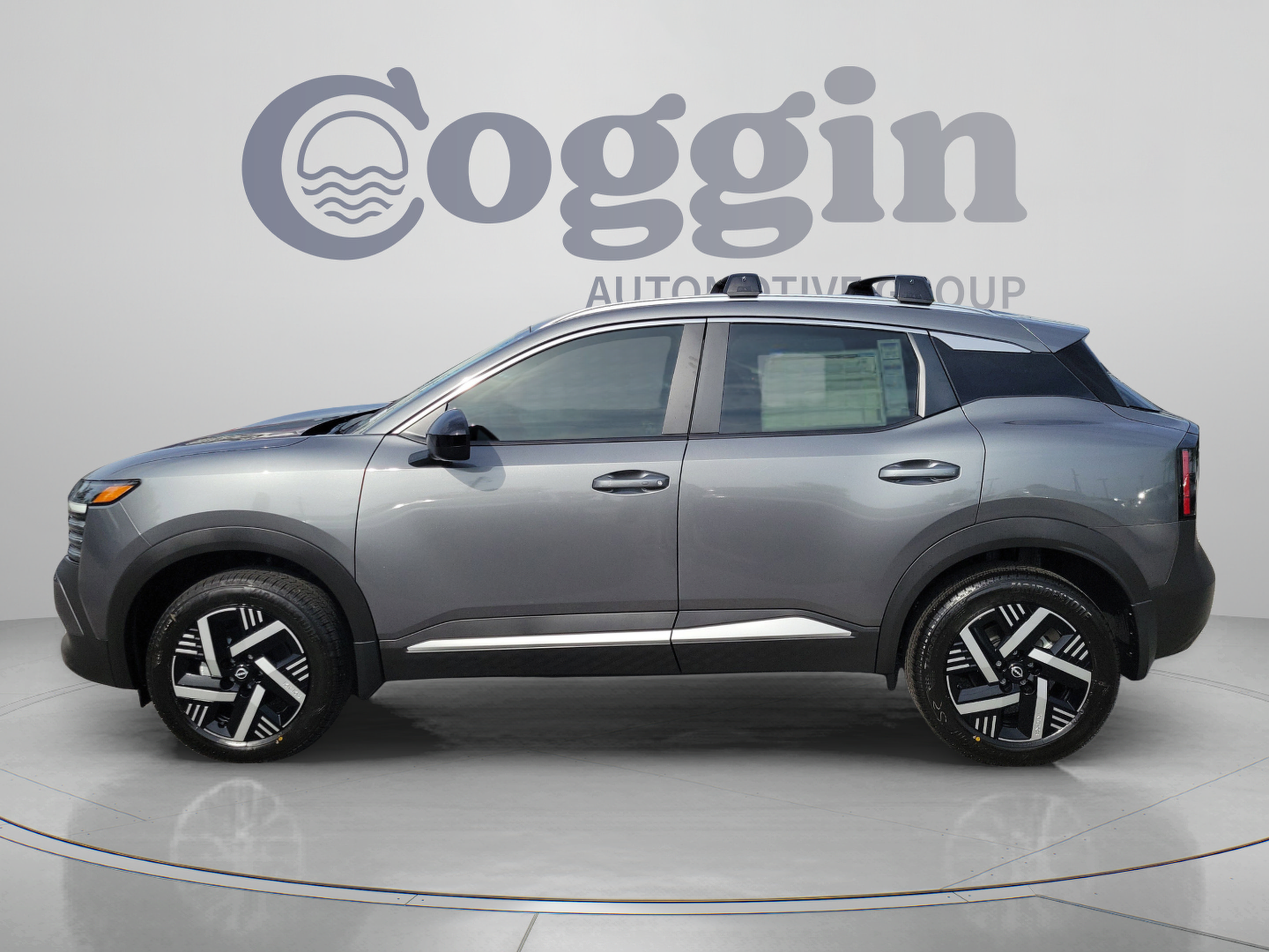 Used 2026 Nissan Kicks SV w/ SV Premium Package FWD image 4
