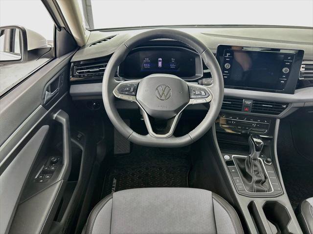 New 2027 Volkswagen Jetta SE FWD image 22