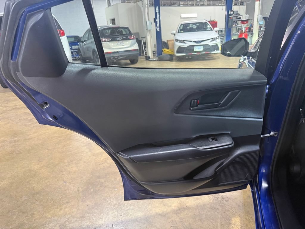 Used 2023 Toyota Prius LE FWD image 35