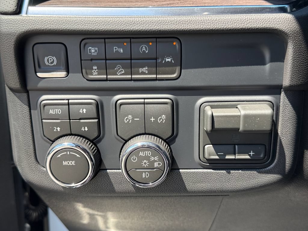 New 2026 Chevrolet Tahoe Premier AWD/4WD image 22