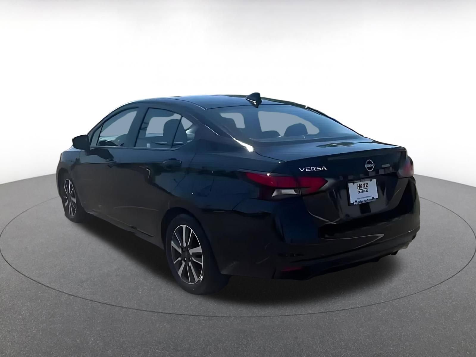 Used 2025 Nissan Versa SV FWD image 10