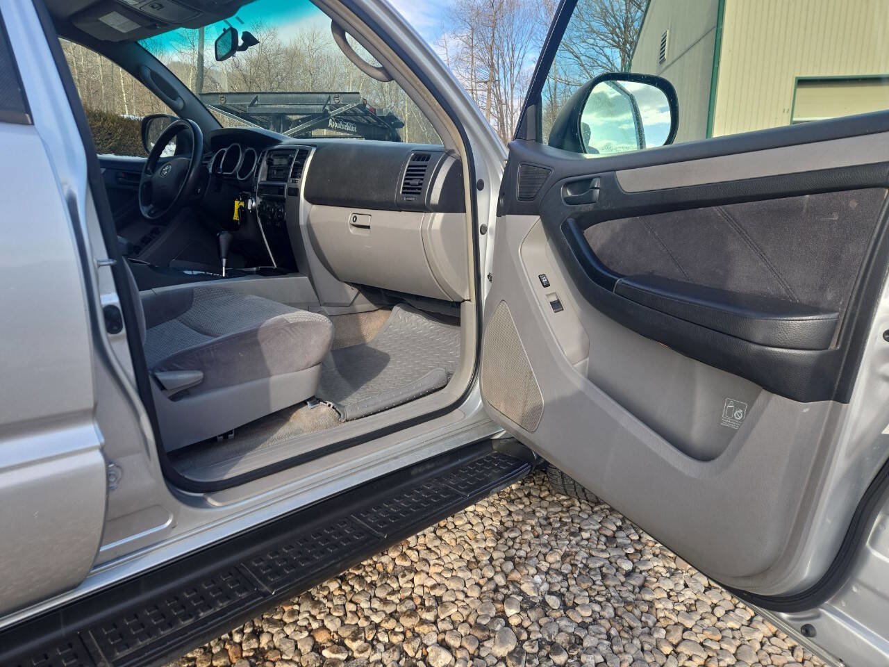 Used 2004 Toyota 4Runner Sport AWD/4WD image 26