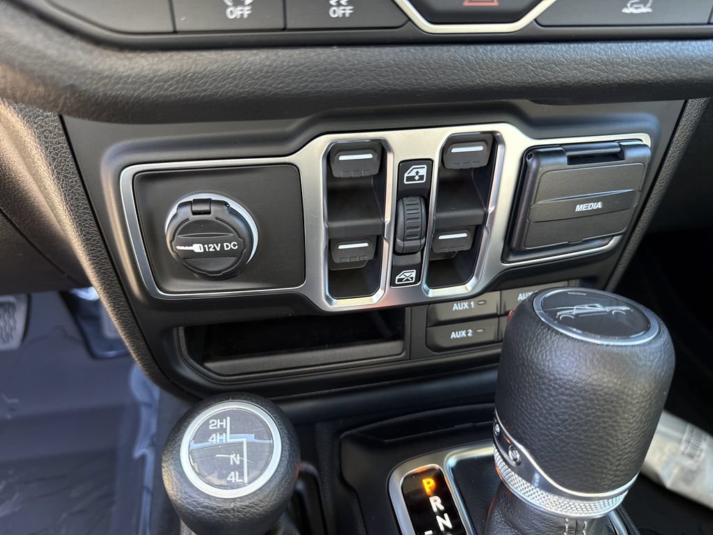 New 2026 Jeep Gladiator Sport AWD/4WD image 29