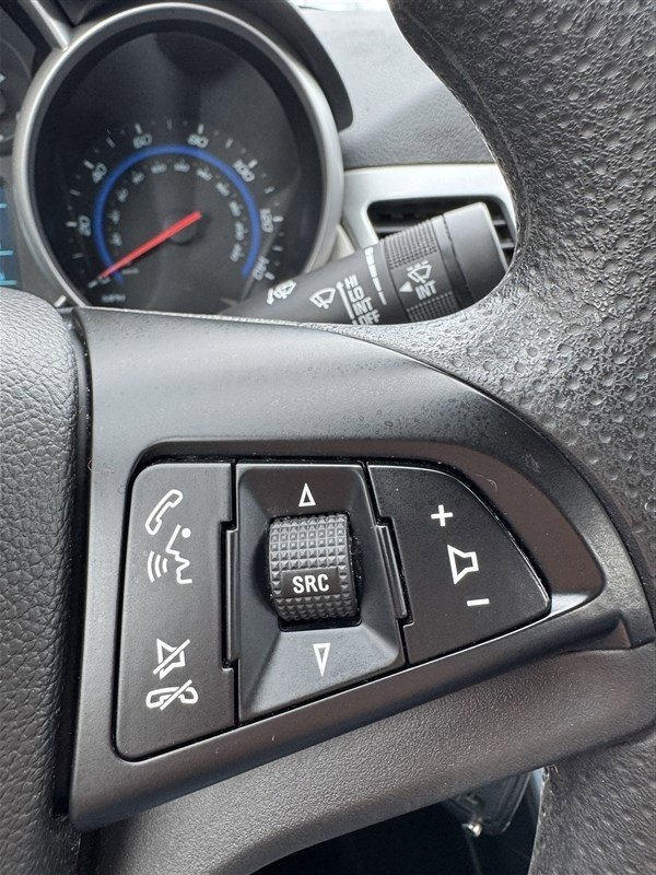 Used 2015 Chevrolet Cruze LS FWD image 21
