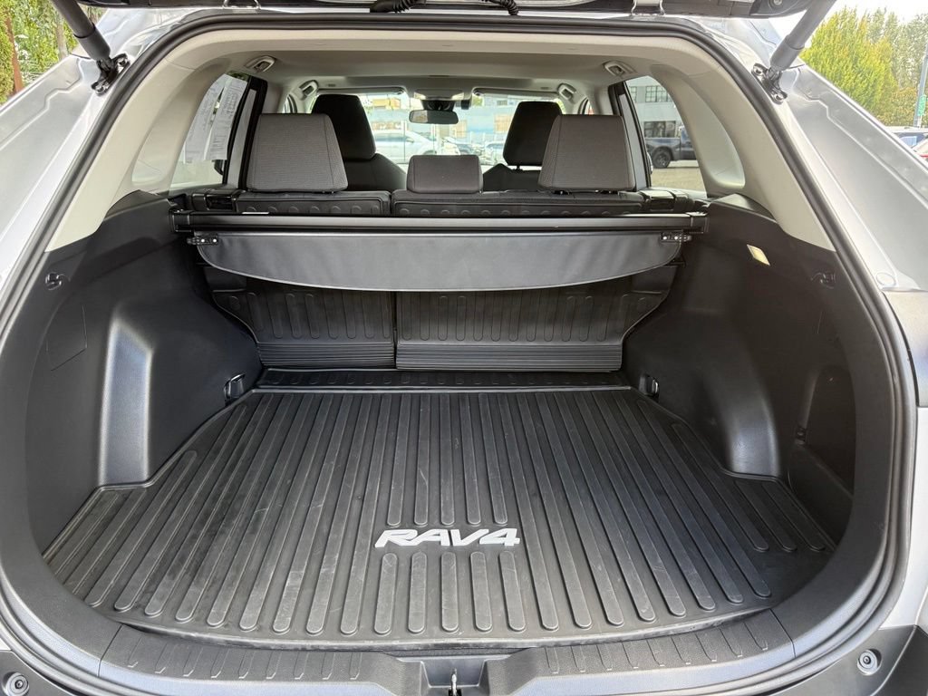 Certified 2025 Toyota RAV4 XLE w/ Convenience Package AWD/4WD image 9