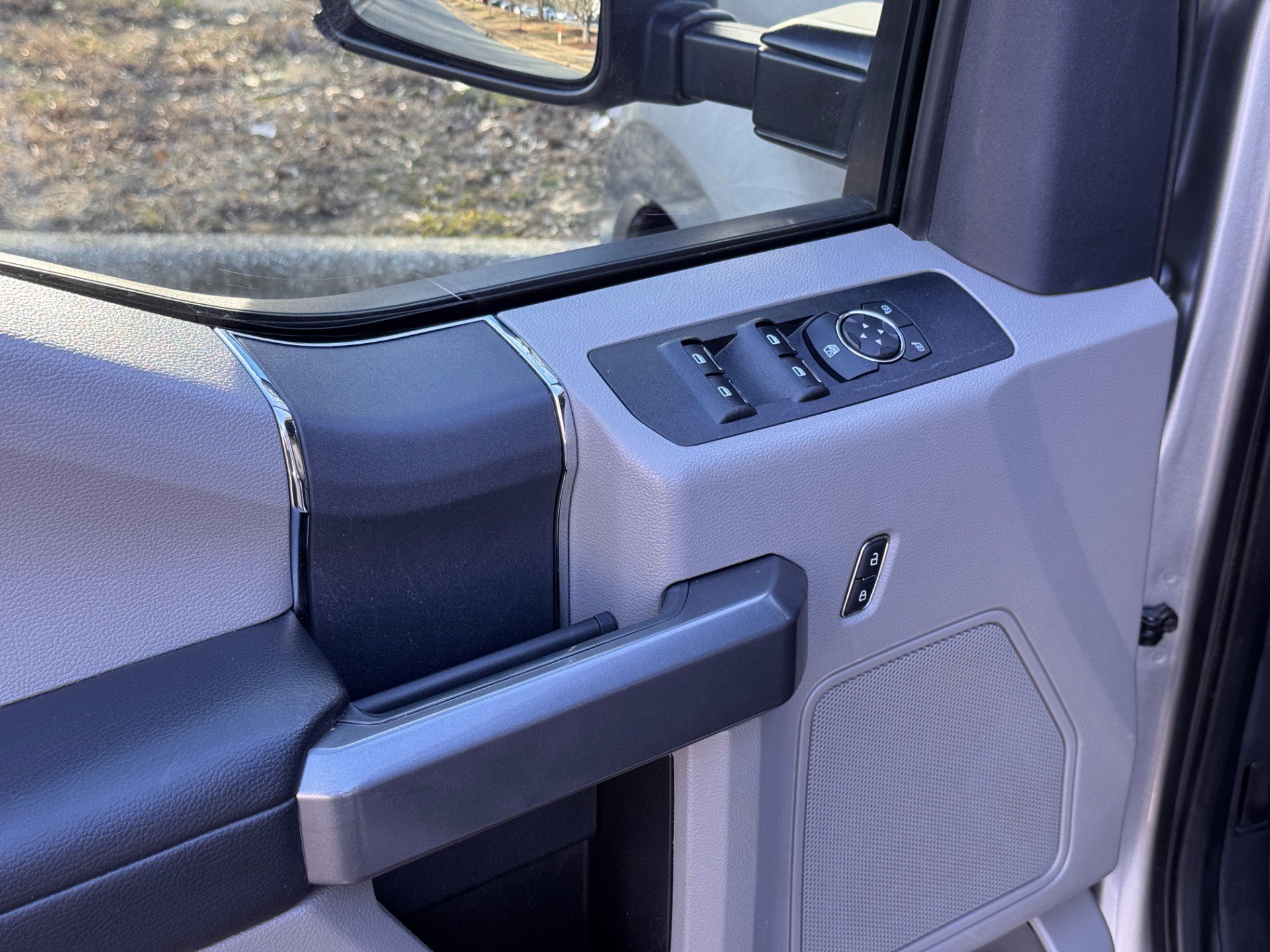 Used 2022 Ford F350 XLT w/ XLT Value Package image 24