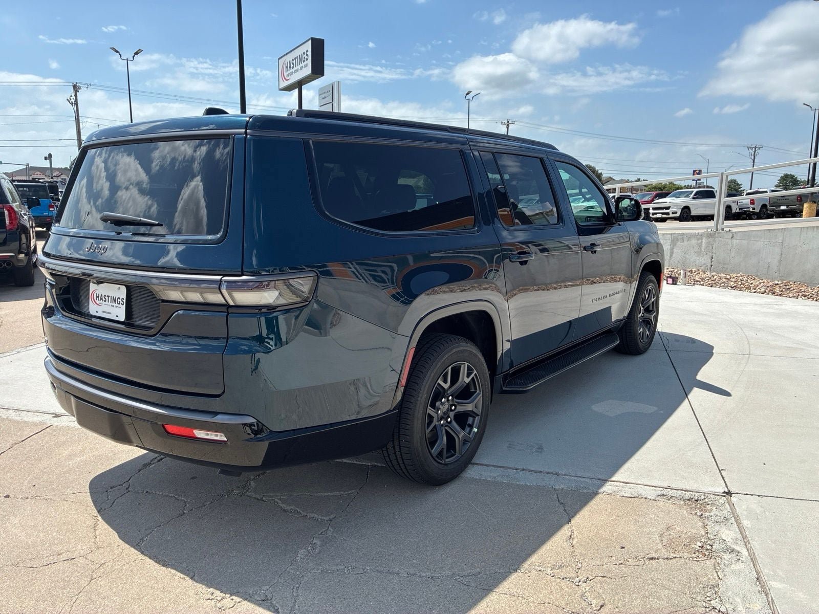 New 2026 Jeep Grand Wagoneer L Limited AWD/4WD image 8