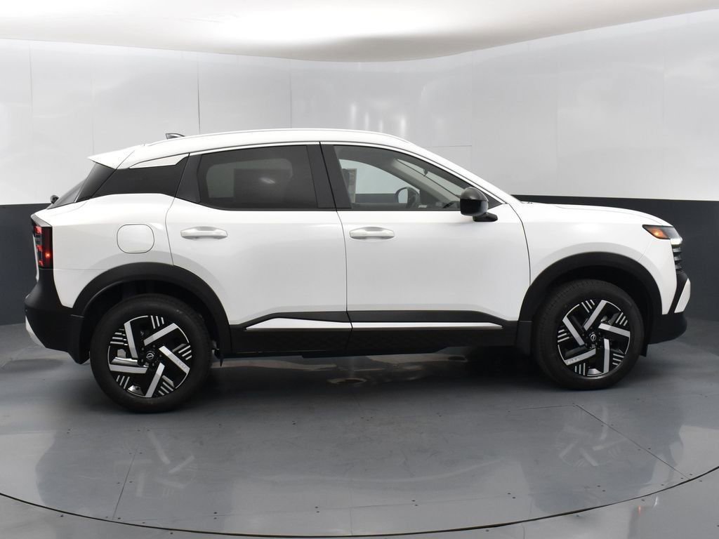 New 2026 Nissan Kicks SV image 8