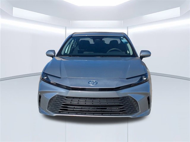 Used 2025 Toyota Camry LE image 9