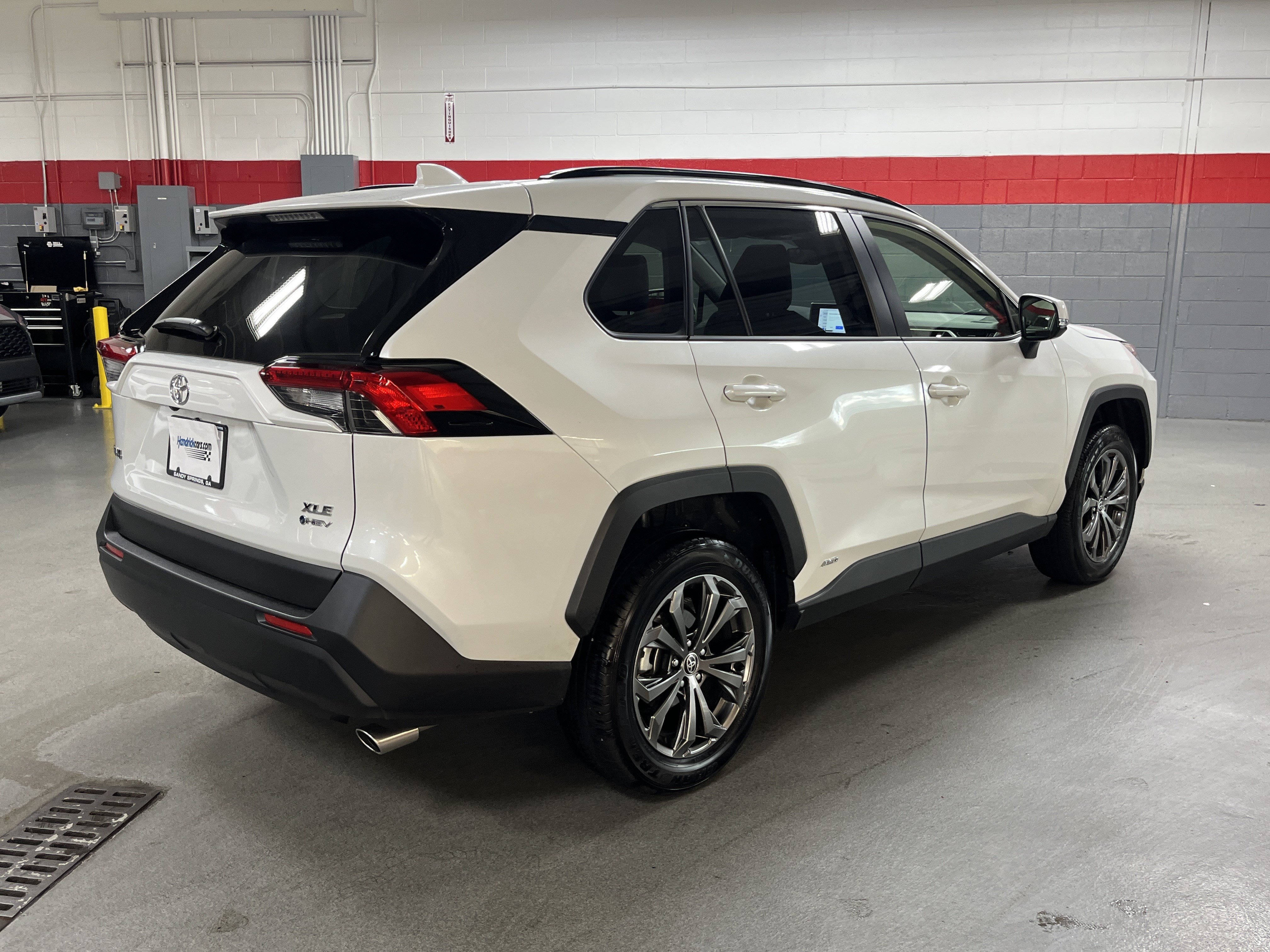 Certified 2025 Toyota RAV4 XLE Premium AWD/4WD image 10