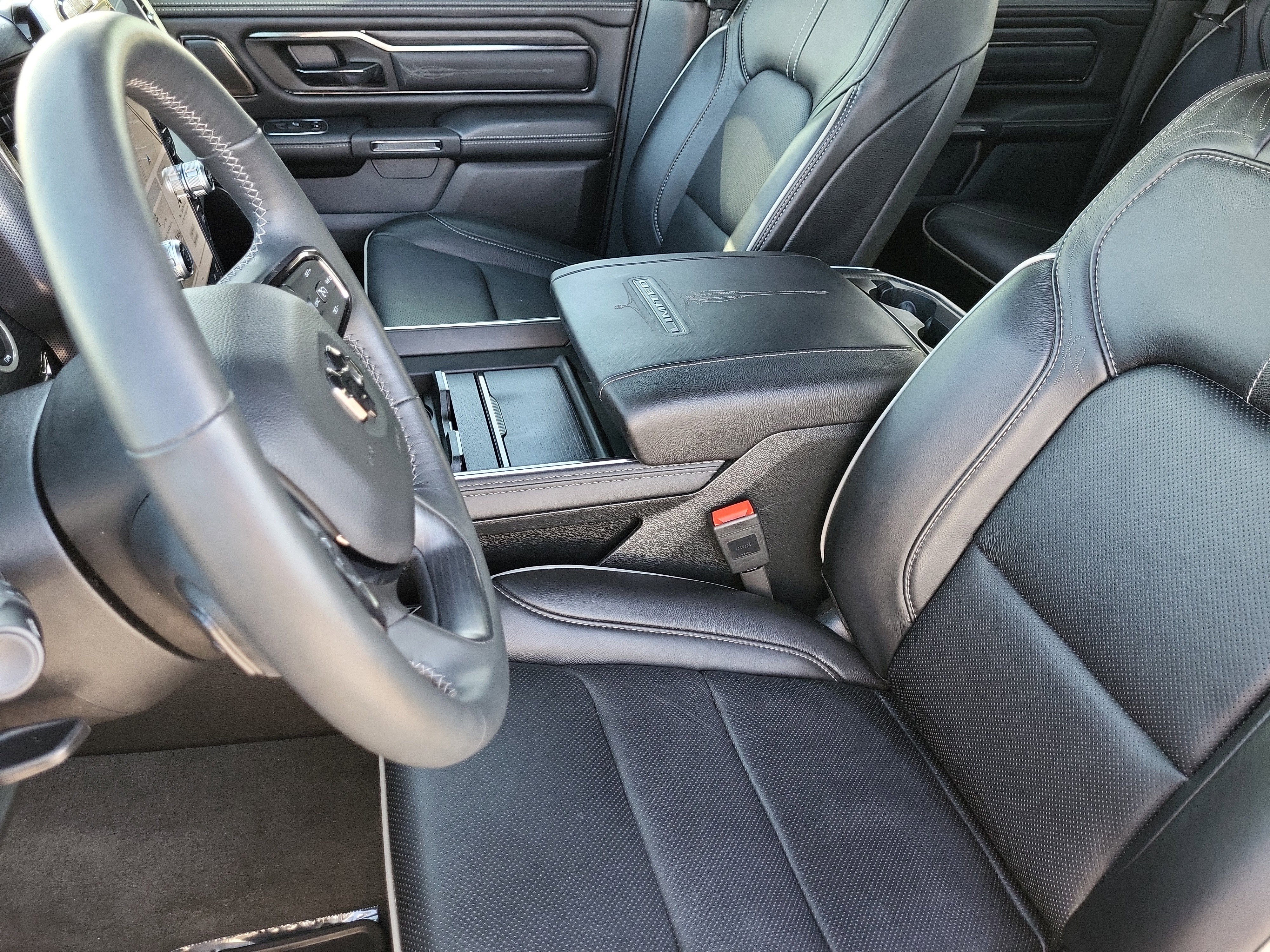 Used 2024 RAM 1500 Limited image 12