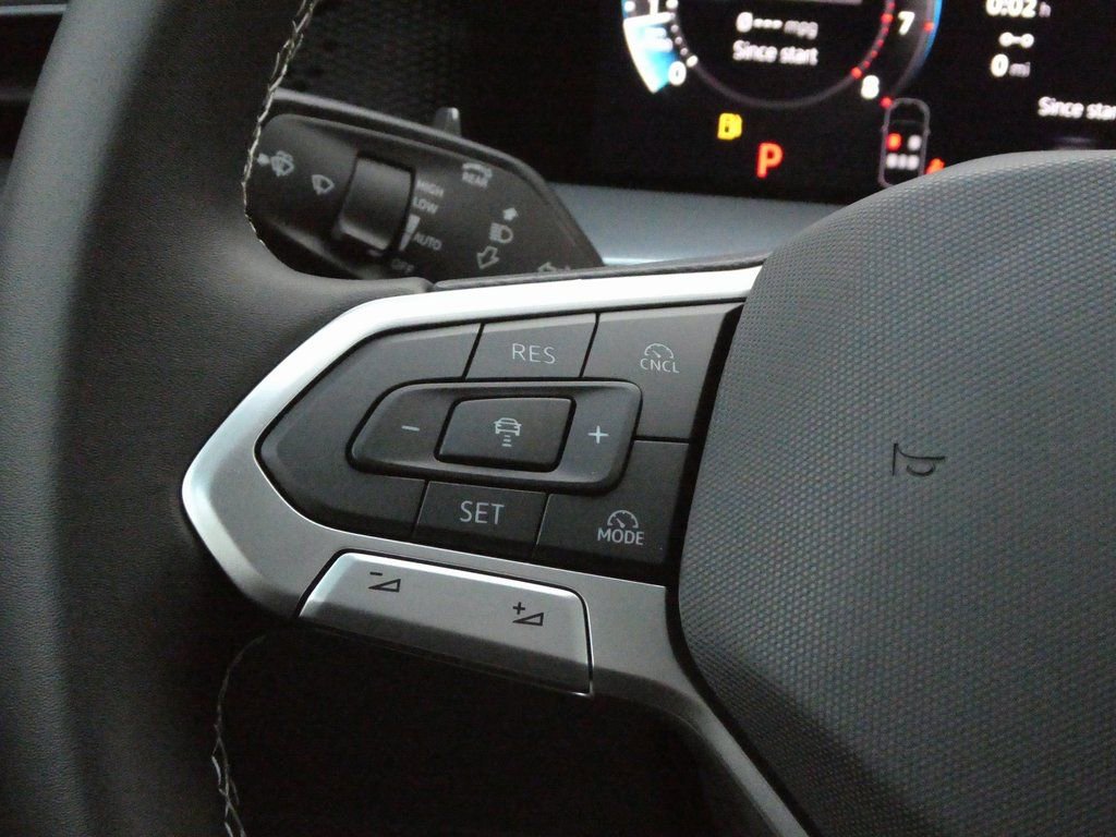 New 2026 Volkswagen Tiguan SE AWD/4WD image 9