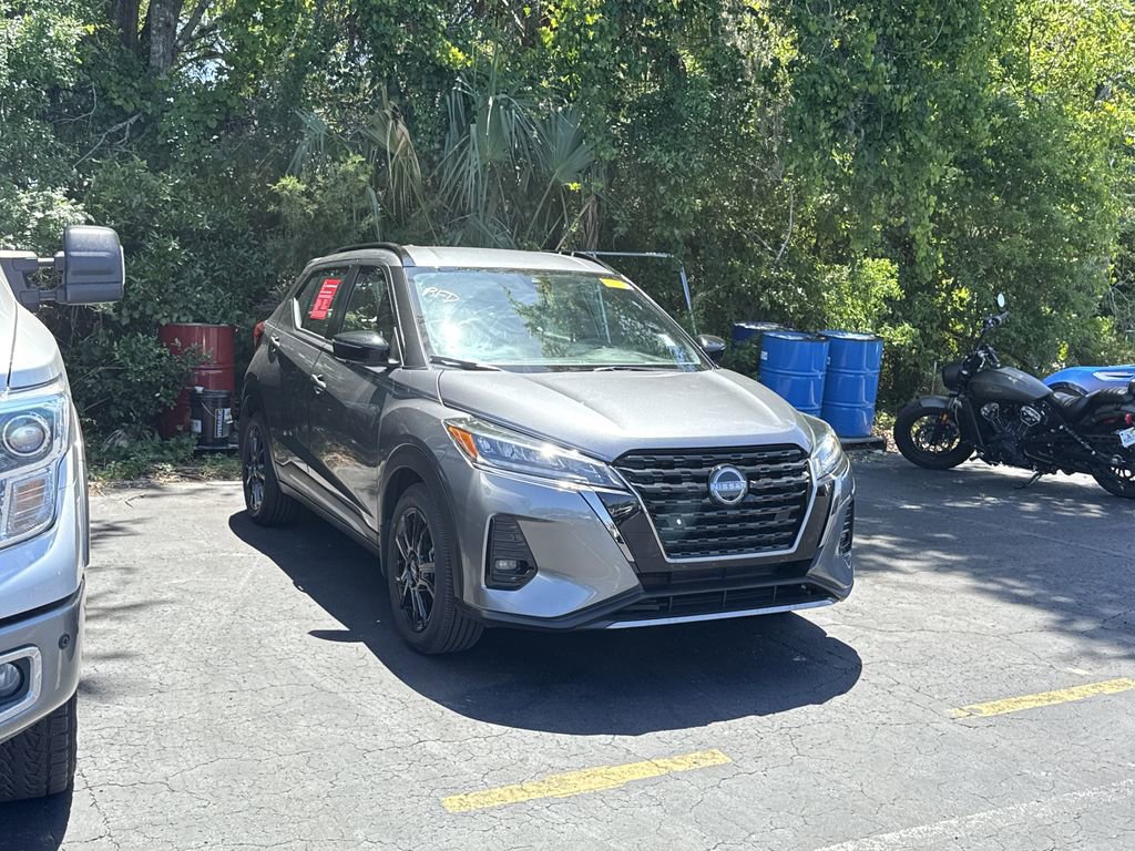 Certified 2024 Nissan Kicks SR image 1