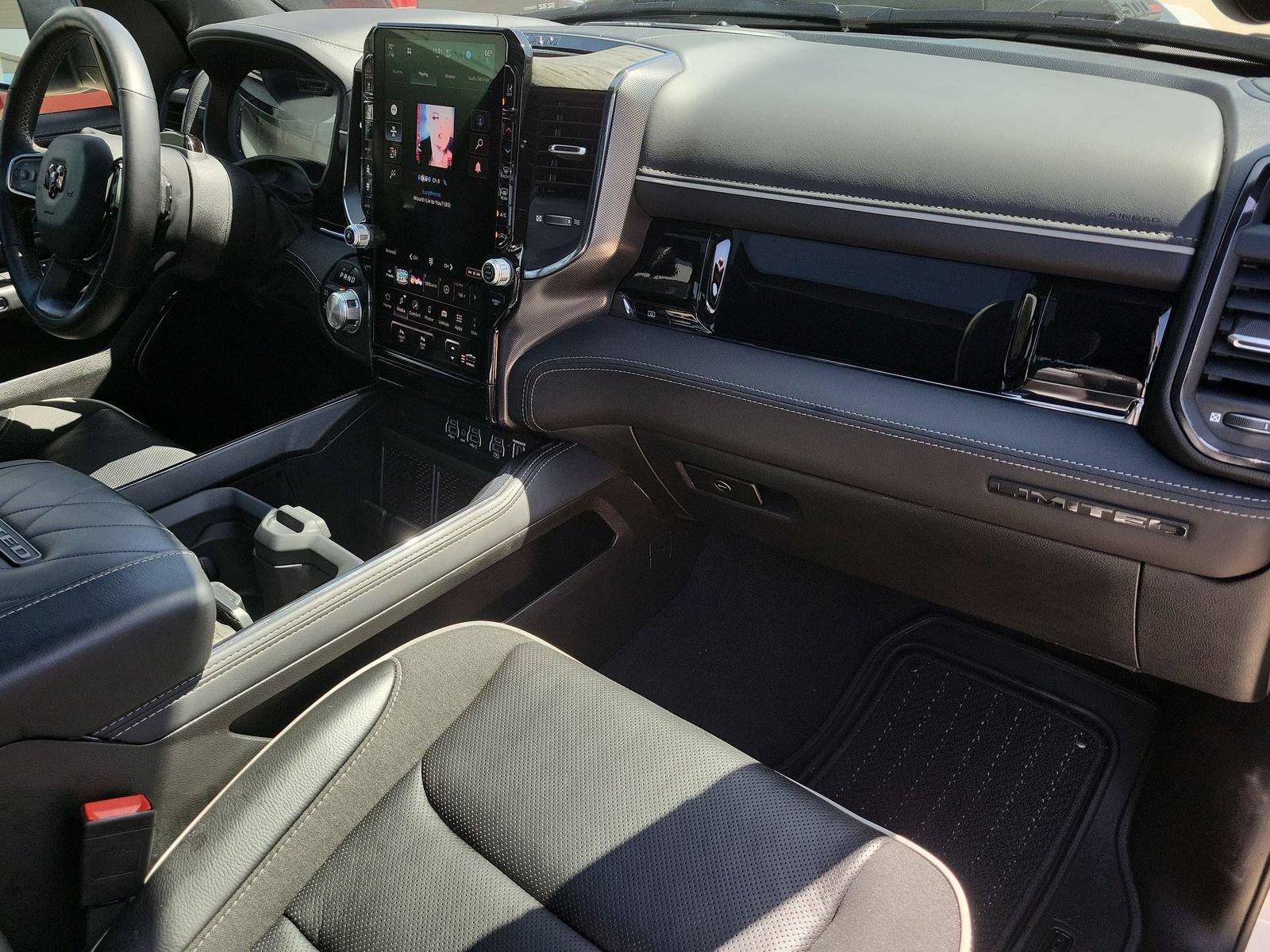 Used 2025 RAM 1500 Limited AWD/4WD image 30